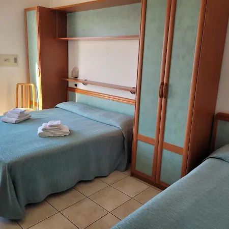 Adria 3*