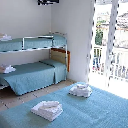 Adria 3*