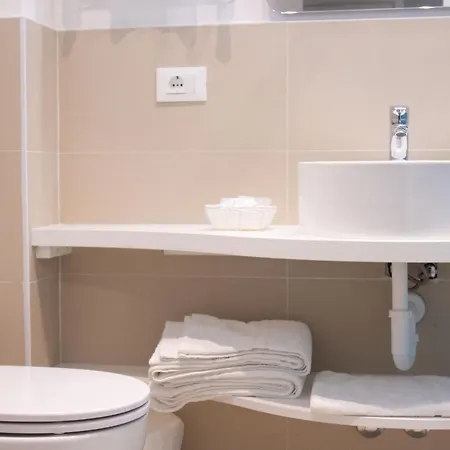 Hotell Adria