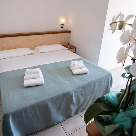 Adria Hotell 3*