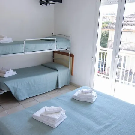 Adria Hotell 3*