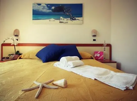 Hotell Adria 3*