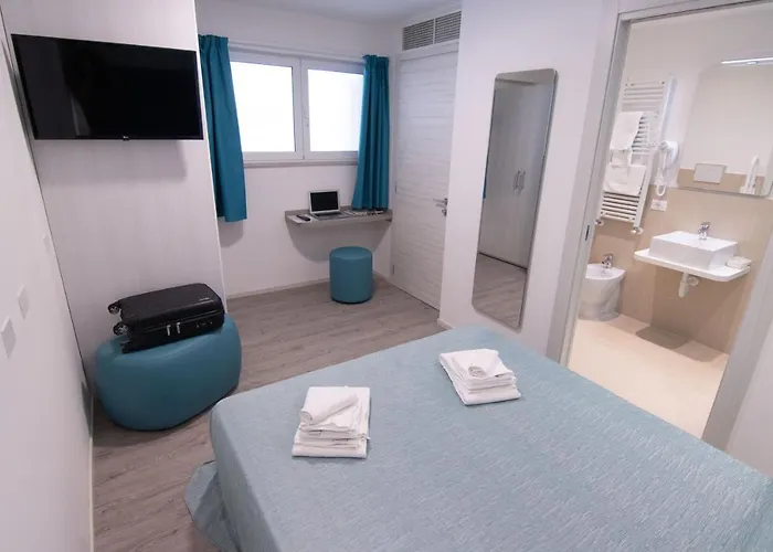 Adria Hotel 3*