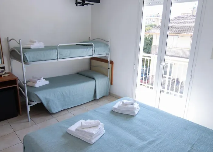 Adria Hotel 3*