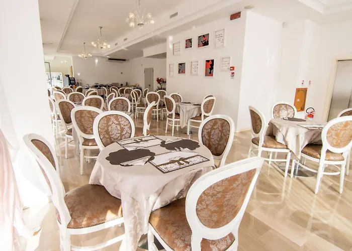 Adria Hotel 3*